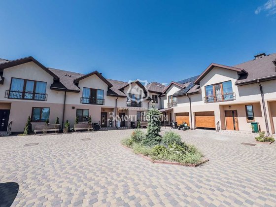 Квартира в таунхаусі, 3к. Під ремонт. Ділянка — 1,5 сотки. Бориспіль Борисполь