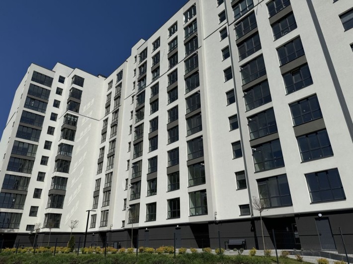 Терміново Продається 3- Кімнатна Квартира в новобудові - фото 1