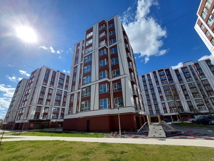 Трикімнатна квартира в зданому будинку. - фото 1