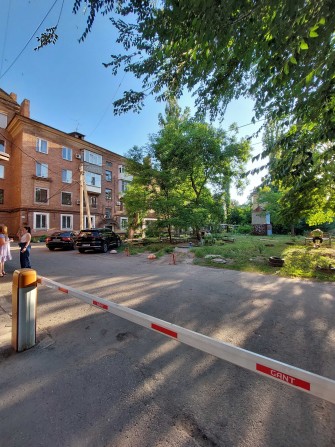 Продаж 3 кімнатної . Костенко Героїв Ато .Сталінка. - фото 1