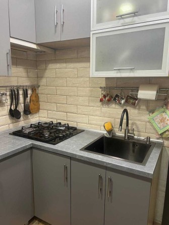 Продам 2К квар Критий ринок ДНС - фото 1