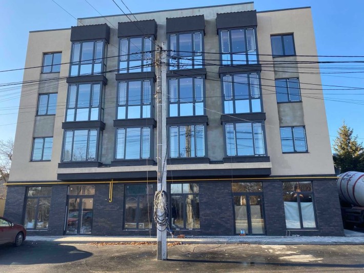 Продам в центрі Ірпеня - фото 1