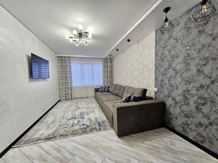 Продам 3 кім.квартиру ЦЕНТР МІСТА вул.Курсова - фото 1