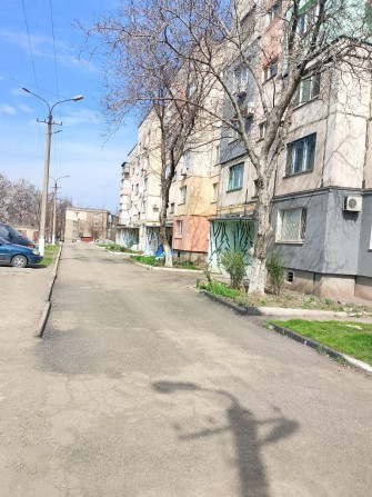 Продається 2-х кімнатна квартира на "червоній" - фото 1