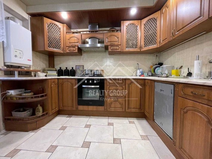 Продаж 6-ти кімнатної квартири, автономне опалення, (44 квартал) - фото 1
