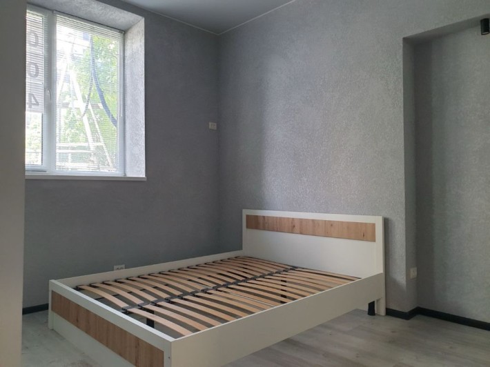 Однокімнатна квартира з ремонтом в заселеному будинку! Без комісії! - фото 1