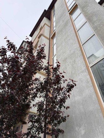 ТЕРМІНОВО продам 2-кімнатну квартиру з ремонтом по вул.Івасюка. - фото 1