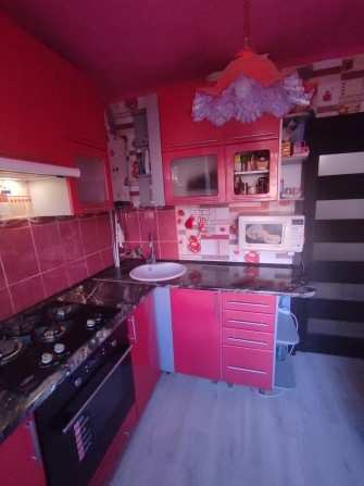 Продам 1 комнатную квартиру на В. Бызова,Металлургический район - фото 1
