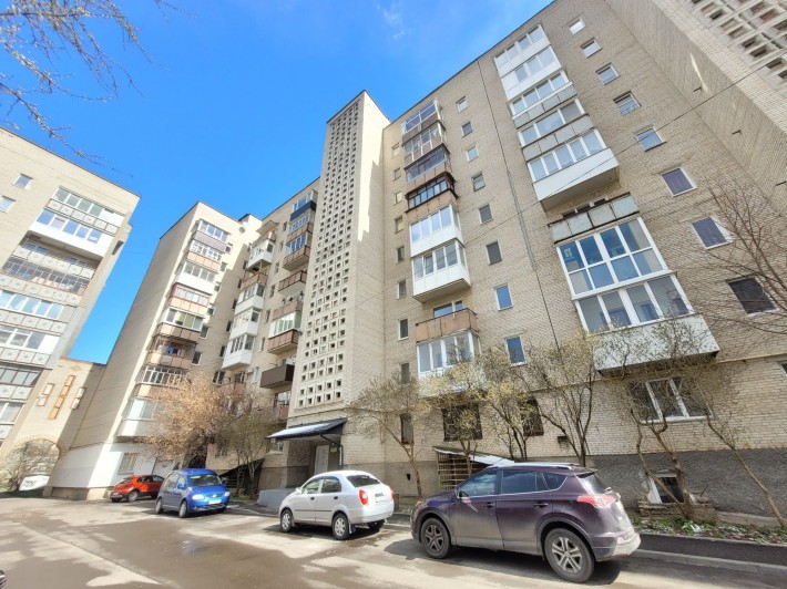 2к."ЧЕШКА", 8/9ц, 50м2, житл.стан! не кутова!, сонячна! 46000уо! - фото 1