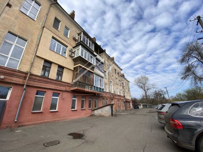 Простора 3-кімнатна сталінка 86м2 біля парку Гагаріна/театр Шевченко - фото 1