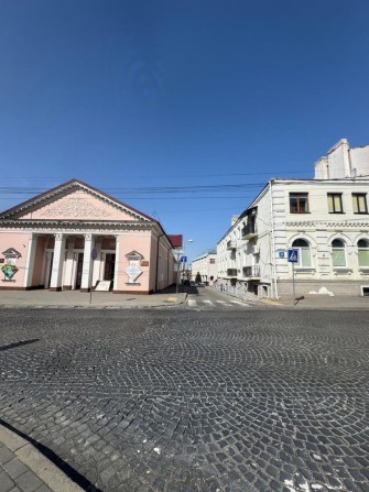 Трикімнатна квартира в центрі Луцька - фото 1