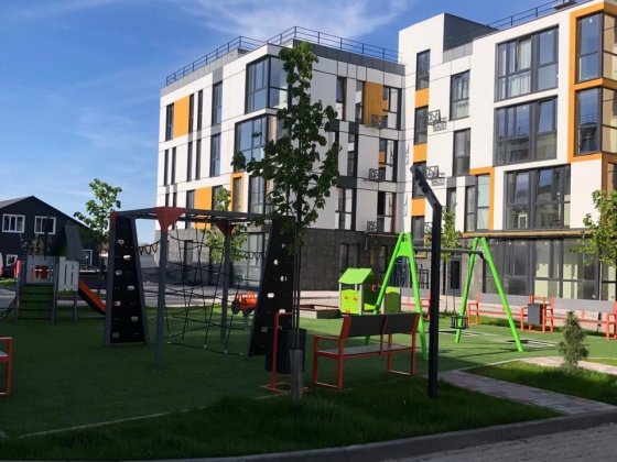 Продам 2 з кімнатну квартиру площею 64 м2 , будинок зданий Луцк