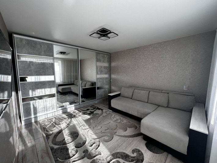 Продаж 1-к квартири з сучасним ремонтом - Луцьк, просп.Соборності, 37а - фото 1