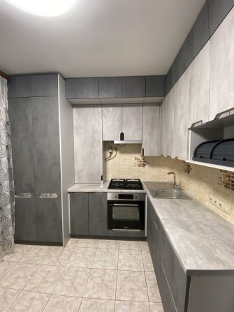 Продам 1к 47 кв м  з ремонтом та меблями - фото 1