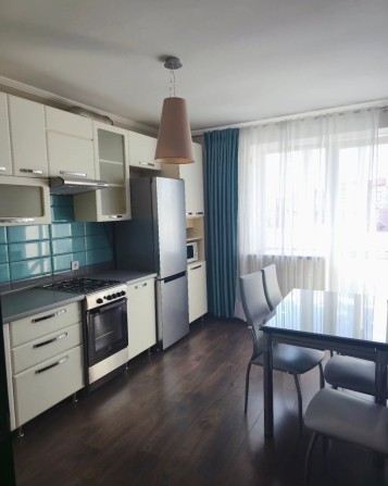 Продаж квартири в новобудові з ремонтом - фото 1