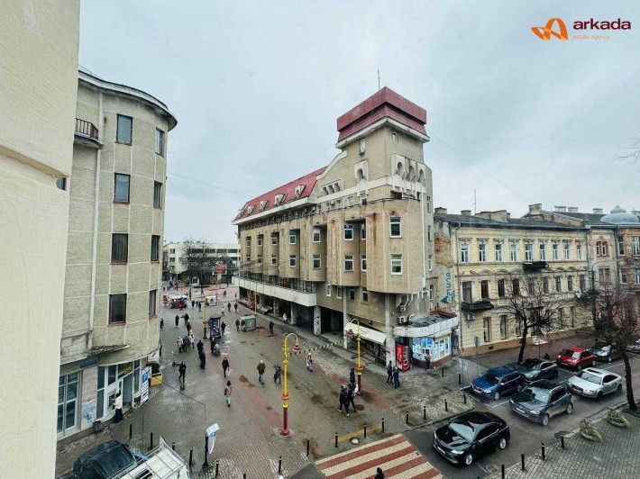 270 м2 в самому центрі Івано-Франківська - фото 1