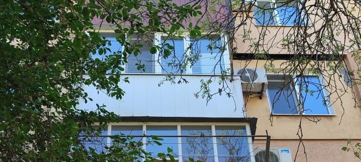 3 кімнатна, Інтернат, 17 квартал, С. Колачевського - фото 1