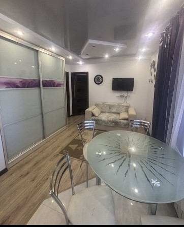 "Двокімнатна квартира з ремонтом в районі автовокзалу - фото 1