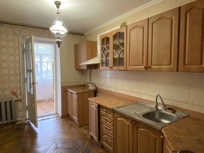 Продаж 3 кімнатної квартири  Пр. Соборності - фото 1