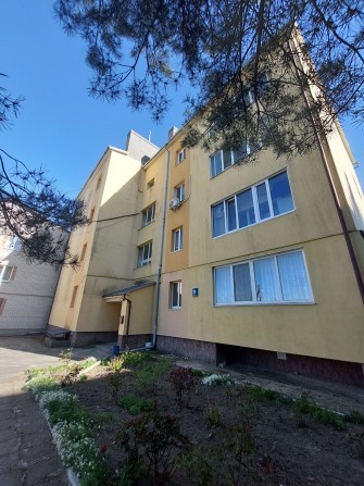 ПРОДАЖ трикімнатна квартира на вул.Новочерчицька - фото 1