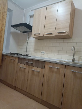 Продам квартиру в цегляному будинку з меблями та побутовою технікою - фото 1