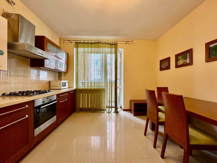 Продам 2К квартиру з ремонтом 72,5 кв.м новобудова, меблі і техніка - фото 1