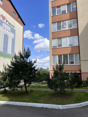 Продаж квартири в новобудові з ремонтом - фото 1