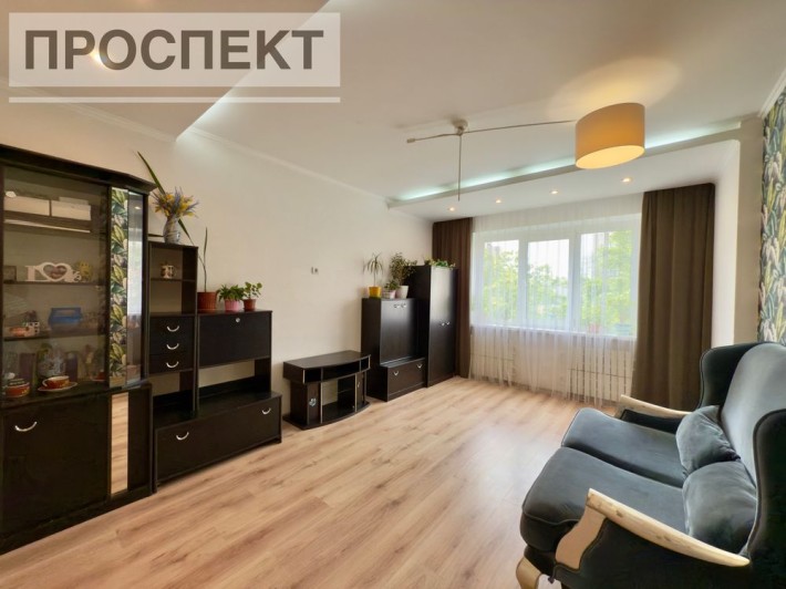 Продам 4-х кімн.квартиру з ремонтом вул. Заливна ( р-н 29 школи). - фото 1