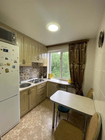 Продам 2-кімнатну квартиру з ремонтом ! - фото 1