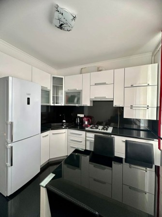 Продаж 1 кім. квартири з ремонтом та меблями - фото 1