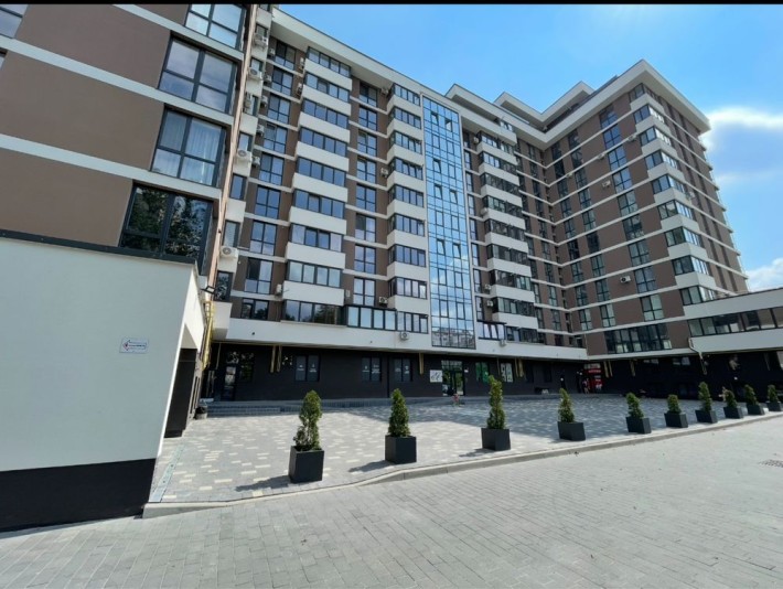 Продаж квартири з видом нс озеро - фото 1