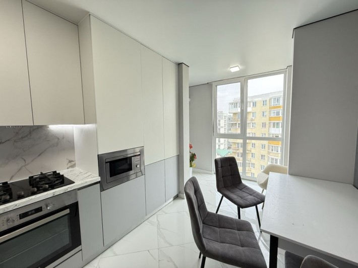 Продаж 1 кім з кухнею студією, поруч з центром - фото 1