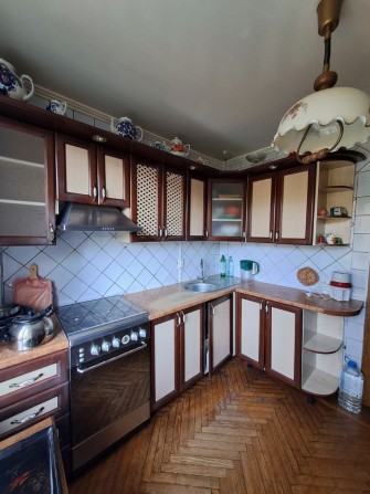 3 кімнатна квартира на 3 поверсі в центрі міста - фото 1