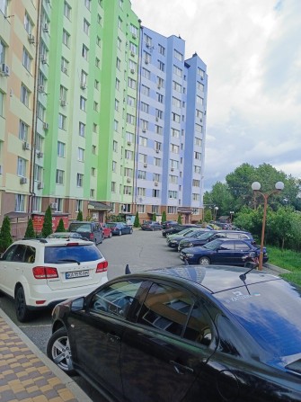 Сдаётся однокомнатная в новом доме Вышгород - фото 1