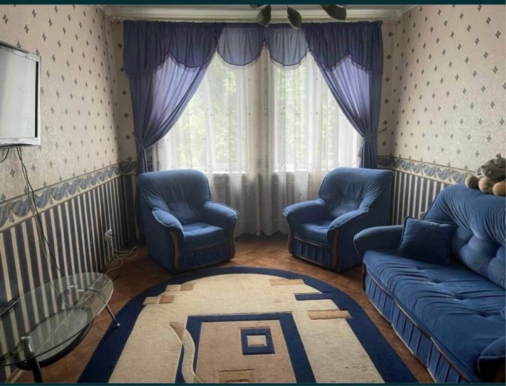 Сдам 2 комн квартиру в центре - фото 1