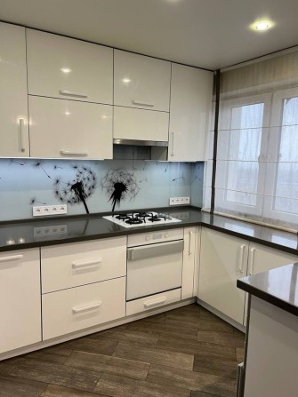 СРОЧНО.Продам 5-ти комнатную квартиру - фото 1
