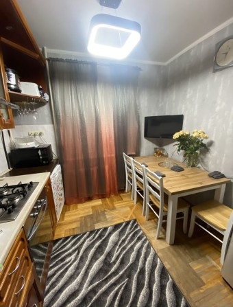 Продам 4-к квартиру - фото 1