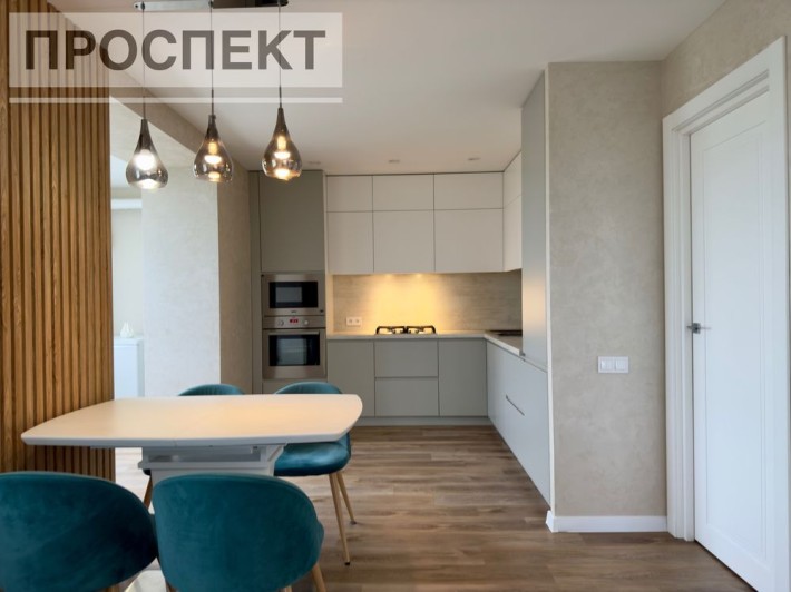 Продам 3 -кімн квартиру вул. М. Лушпи ( ТРЦ «Лавина» ) - фото 1