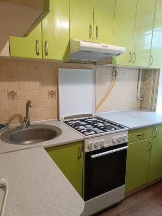 Продам бюджетну  1к квартиру - фото 1