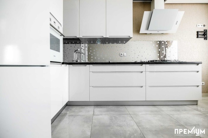 Продаж 2-х. кімнатної квартири - фото 1