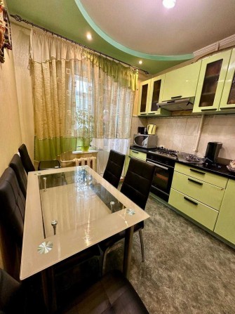 Продається 3-кімнатна квартира з великим підвалом у затишному районі! - фото 1