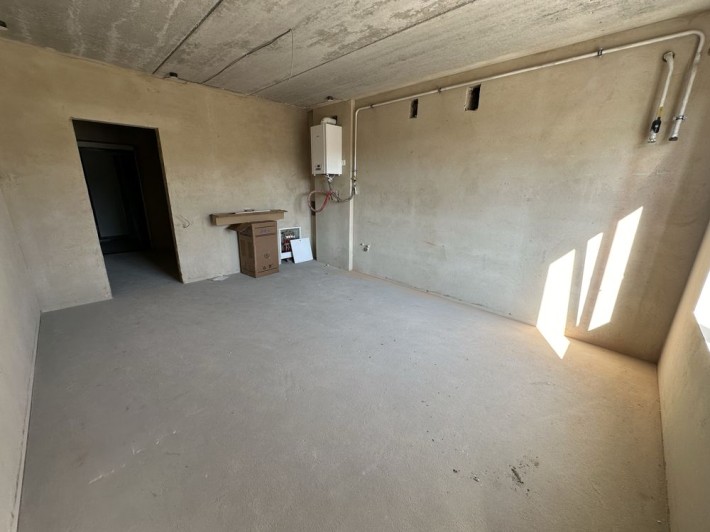 Продам квартиру в новобудові під чистовий ремонт - фото 1