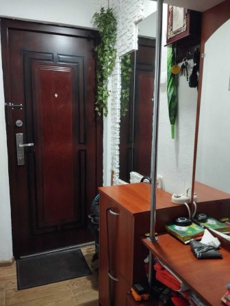 Продам хорошую 2-х кв Шуменский р-н куры-гриль - фото 1