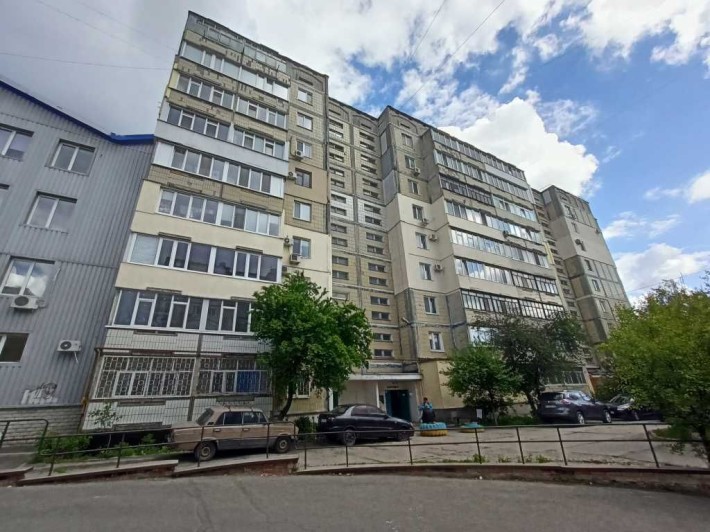 Район центру міста  1к . покращене планування 36м2 - фото 1