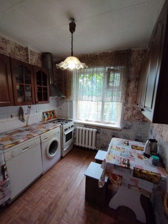 Сдам свою 2 ком.кв. в центре на длительный срок - фото 1