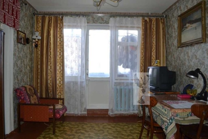 Продам 2к.квартиру вул. Революції Гідності (Супруна) - фото 1