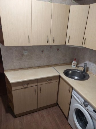 Продам 2 кімнатну квартиру на Британській Горького перший поверх.
Косм - фото 1