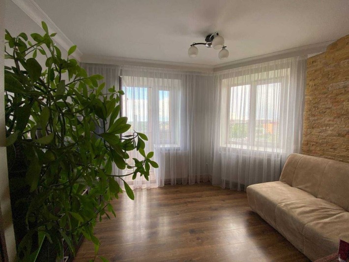 Продаж  3кімн. квартири 90 м.кв., на пр. Злуки - фото 1