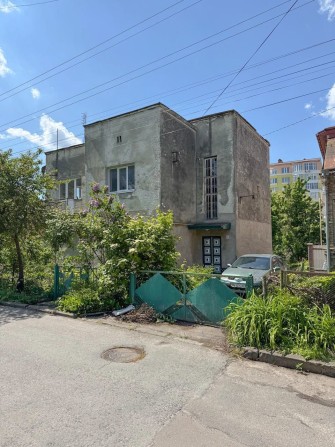 3К Квартира в центральній  частині міста з великою ділянкою - фото 1