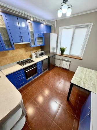Продам 4к кв біля Епіцентру - фото 1